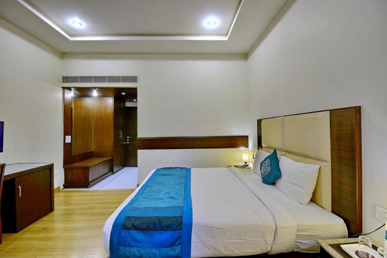 Vivo Hotels Jalandhar Esterno foto
